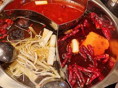 -百年川椒重庆老火锅(光谷店)