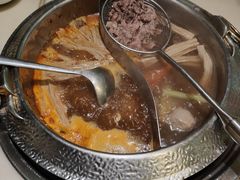 牛杂鸳鸯锅-左庭右院鲜牛肉火锅(浦江欢乐颂店)