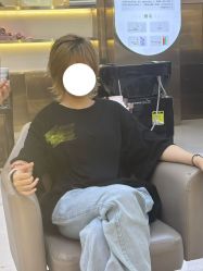 -虫二·专注健康烫染沙龙