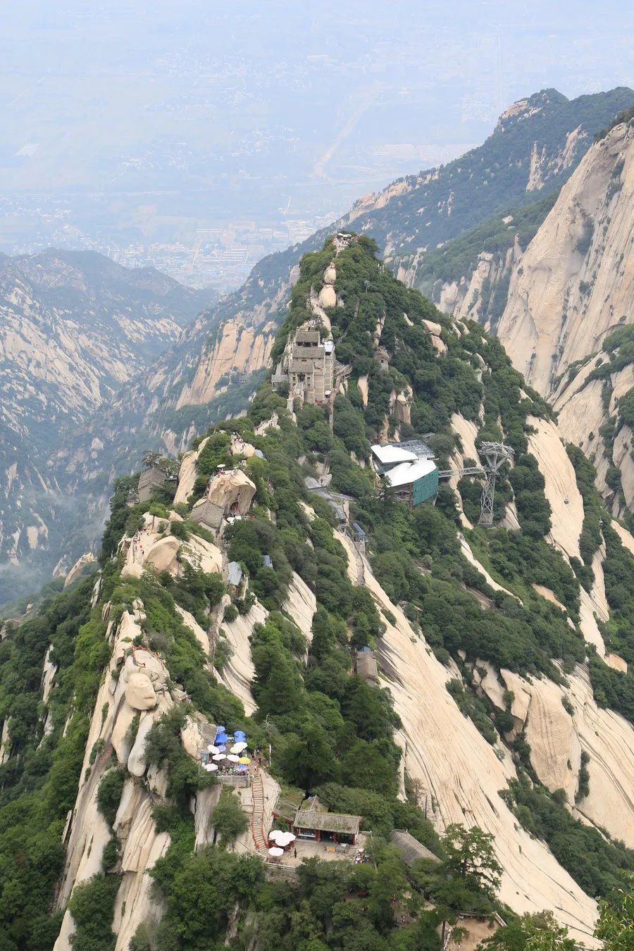 天天领红包华山高峻入云端,险峰奇崖展壮