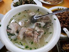 肘子萝卜汤-荣生萝卜汤饭店