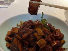 红烧肉炒笋丁-玫瑰厅上海菜(兴国路店)