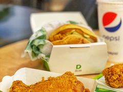 -德克士(新江湾城店)