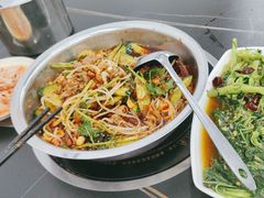 -周良天山牛杂城(天山路总店)