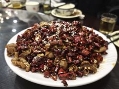 辣子肥肠-江湖黑大兔(杨家坪店)