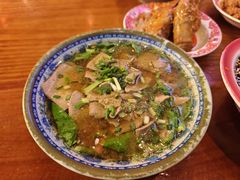 -爆炸头阿姨小四川正宗川味小吃(无任何分店)