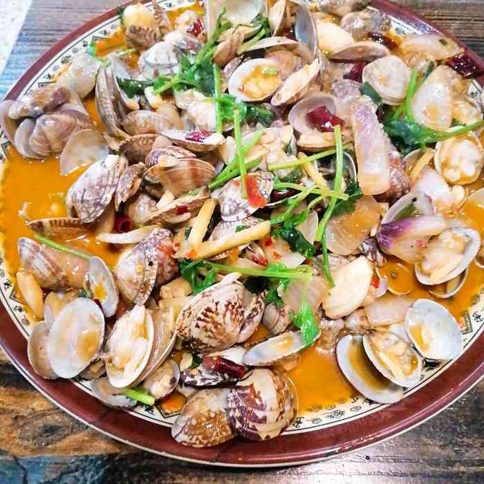 蛮牛烧烤-"看着朋友的点评准备去吃炒方便面的,结果来.