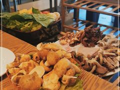 -菌海森林·非遗野生菌火锅(西山区滇池路摩根道店)