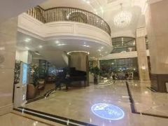 -汕尾巴黎半岛酒店