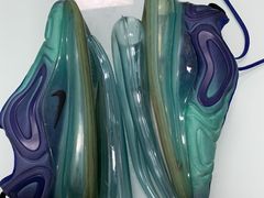 -京伟修鞋洗鞋奢侈品皮具护理店