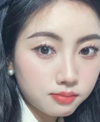 -明天见·化妆造型工作室