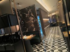 -新白鹿餐厅(滨江银泰店)