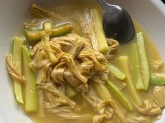 -严记小天府酸菜鱼(西四路店)