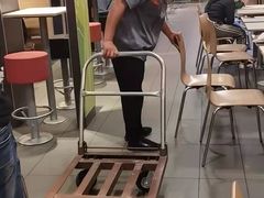 大堂-麦当劳(清远大道得来速店)