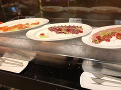 -上海西藏大厦万怡自助餐厅(徐汇店)