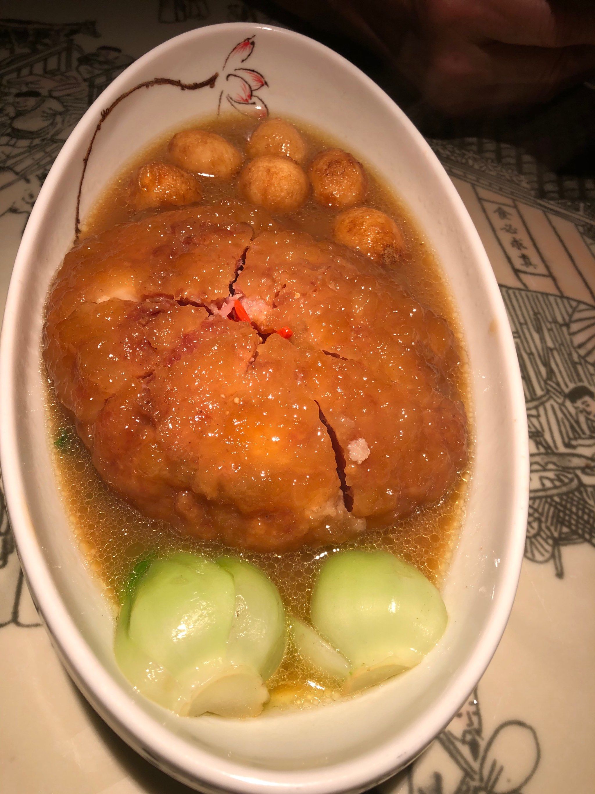 面条韧劲非常足 狮子头味道无与伦比 苏轼面