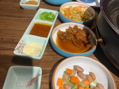 -明洞阿姨·韩式酱蟹烤肉·创意料理(三元桥店)