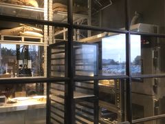 面包甜点陈列柜-来回·咖啡(钟村咖啡豆店)