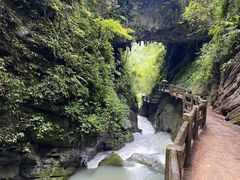 -龙水峡地缝景区