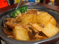 萝卜牛筋腩煲-老坑记·香港经典粤菜馆