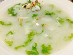 -顺峰渔港中国人的餐厅
