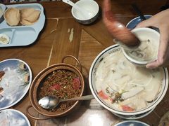 -雀舞云南菜(天津天河城购物中心店)