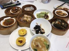 -万龙洲海鲜(大兴绿地缤纷城店)