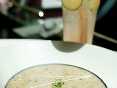 鲜菌蘑菇浓汤-乔泰勒JOETYLER西餐厅(曲江店)