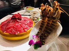 -鲜入围煮花胶鸡海鲜火锅