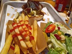 -HUZI虎滋精酿餐吧(京西大悦城店)