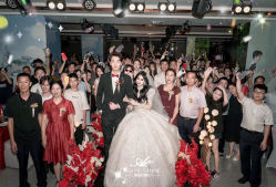 -LOVE SHINE婚纱·红鼎庄龙凤褂·妈妈装定制