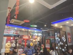 -老街烧烤大排档·地道湖北菜·龙虾馆(汉口火车站店)