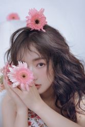 -喜爱高定婚纱摄影