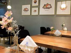 -POKEE VIA&Brunch·维娅(重庆来福士店)