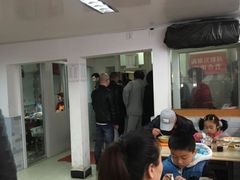 -张阿三馄饨店