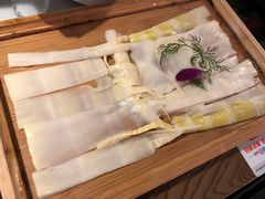 -尚尚仙·酸汤猪手·猪肚鸡火锅(华联万柳购物中心店)