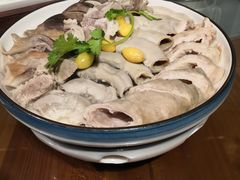 牛三星-凤阁楼果木烧鹅(鹤山陈山店)