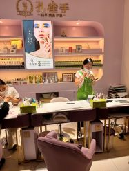 -孔雀手美甲美睫护理