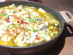 黄金蒜老坛酸菜鱼-山城外·非遗酸菜鱼(蜀都万达店)
