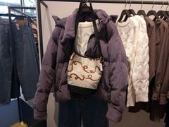 -URBAN REVIVO(上海中庚漫游城店)