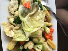 -Baan Ploy Samed Restaurant ร้านอาหารบ้านพลอยเสม็ด