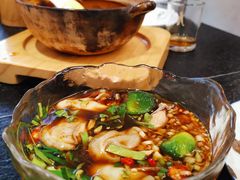-何妹湿辣牛肉·粤式烧烤砂煲(桂雅路店)