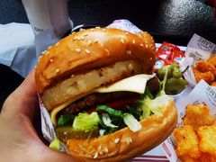 -The Habit Burger Grill 哈比特汉堡(复兴soho店)