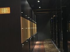 储物柜&浴室-VLines耀能运动24小时·月付制健身(京广桥店)
