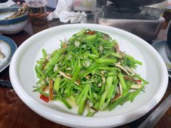 炒水芹菜-威坪饭店
