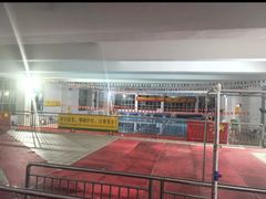 -领晟体育蓝天花园室内游泳馆