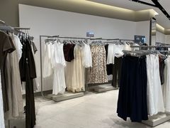 -URBAN REVIVO(七宝领展广场店)