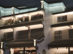 -巴陵广场