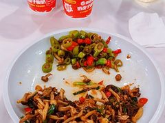 -鑫巴蜀小镇 · 水煮鱼专研店(玉桥店)