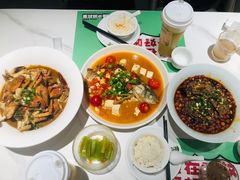 -鑫小城故事·藕汤·家常菜(台北一路总店)